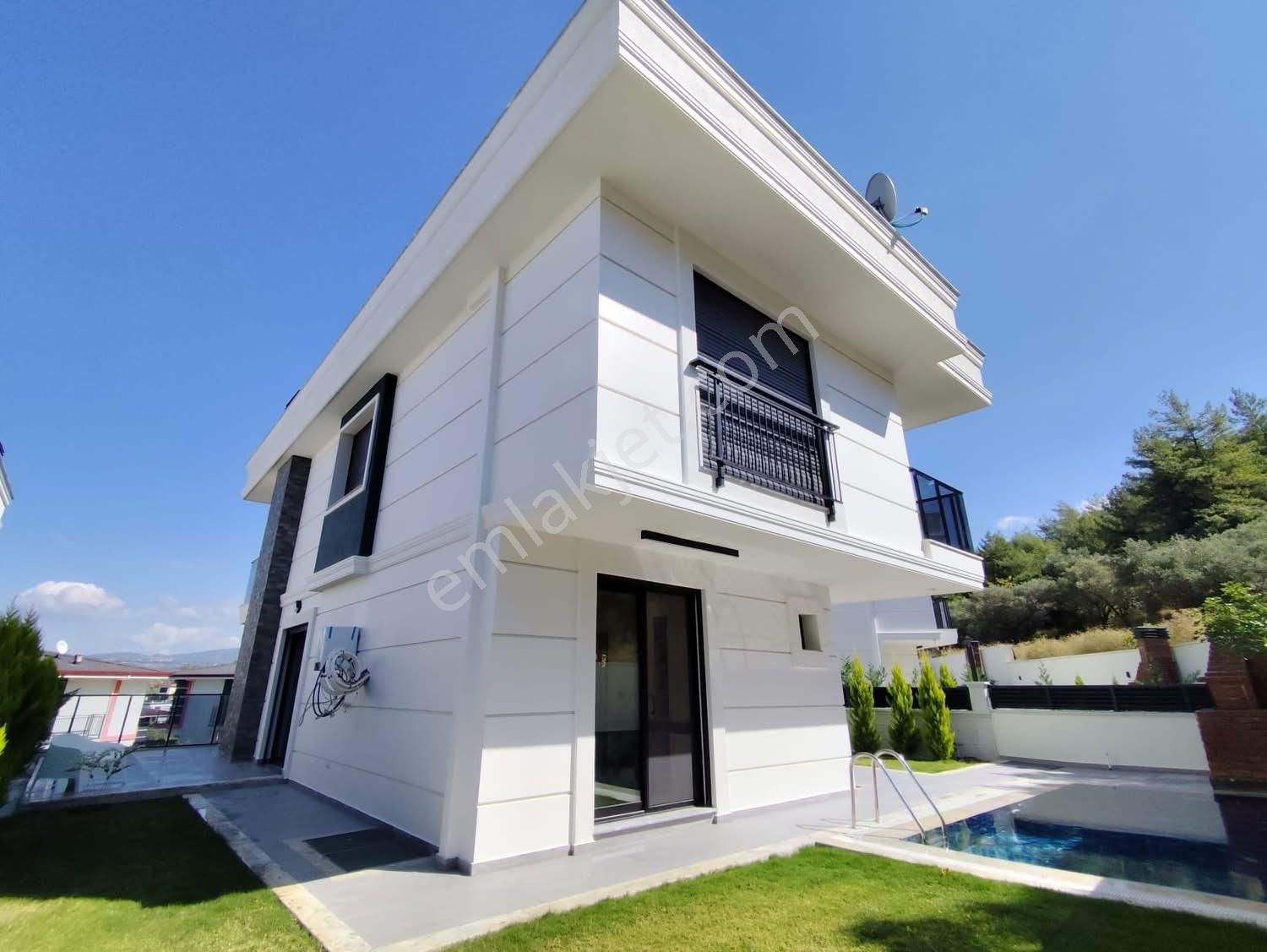 Kuşadası Davutlar’da Özel Havuzlu, Akıllı Ev Sistemli 5+2 Müstakil Villa - Görsel 34