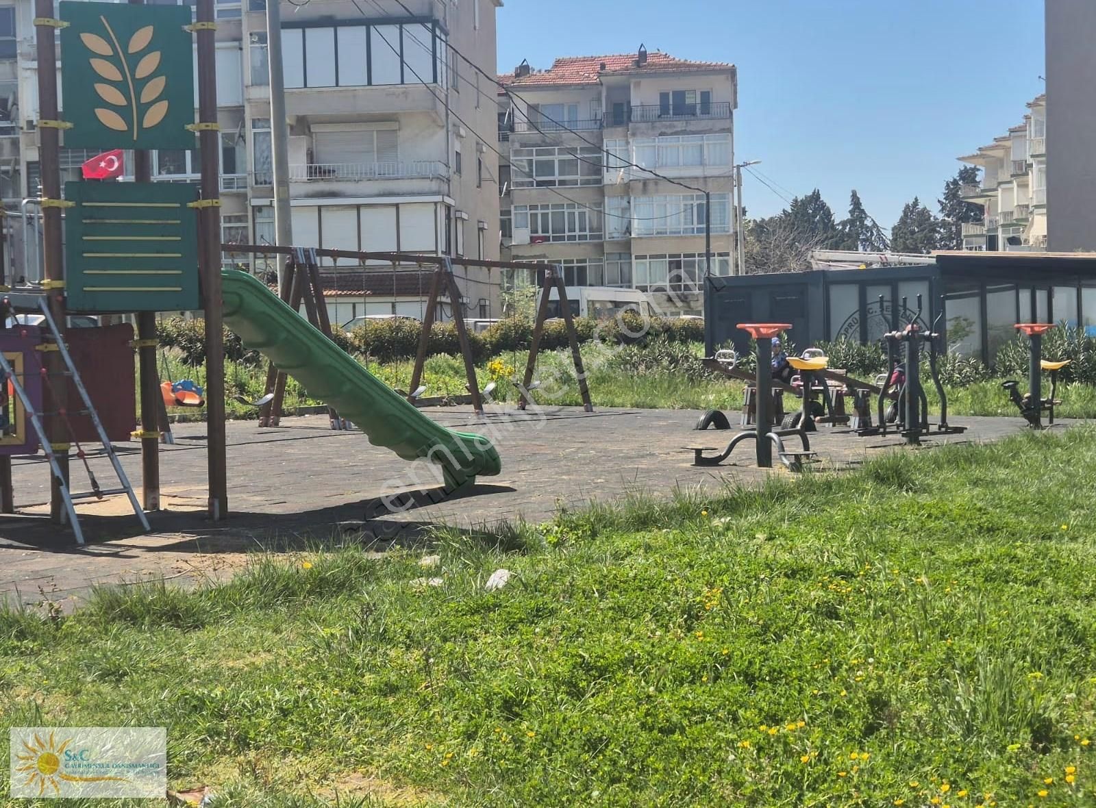 Yalova Taşköprü'de Zuhalkent'te Denize Sıfır İçi Temiz 2+1 - Görsel 3