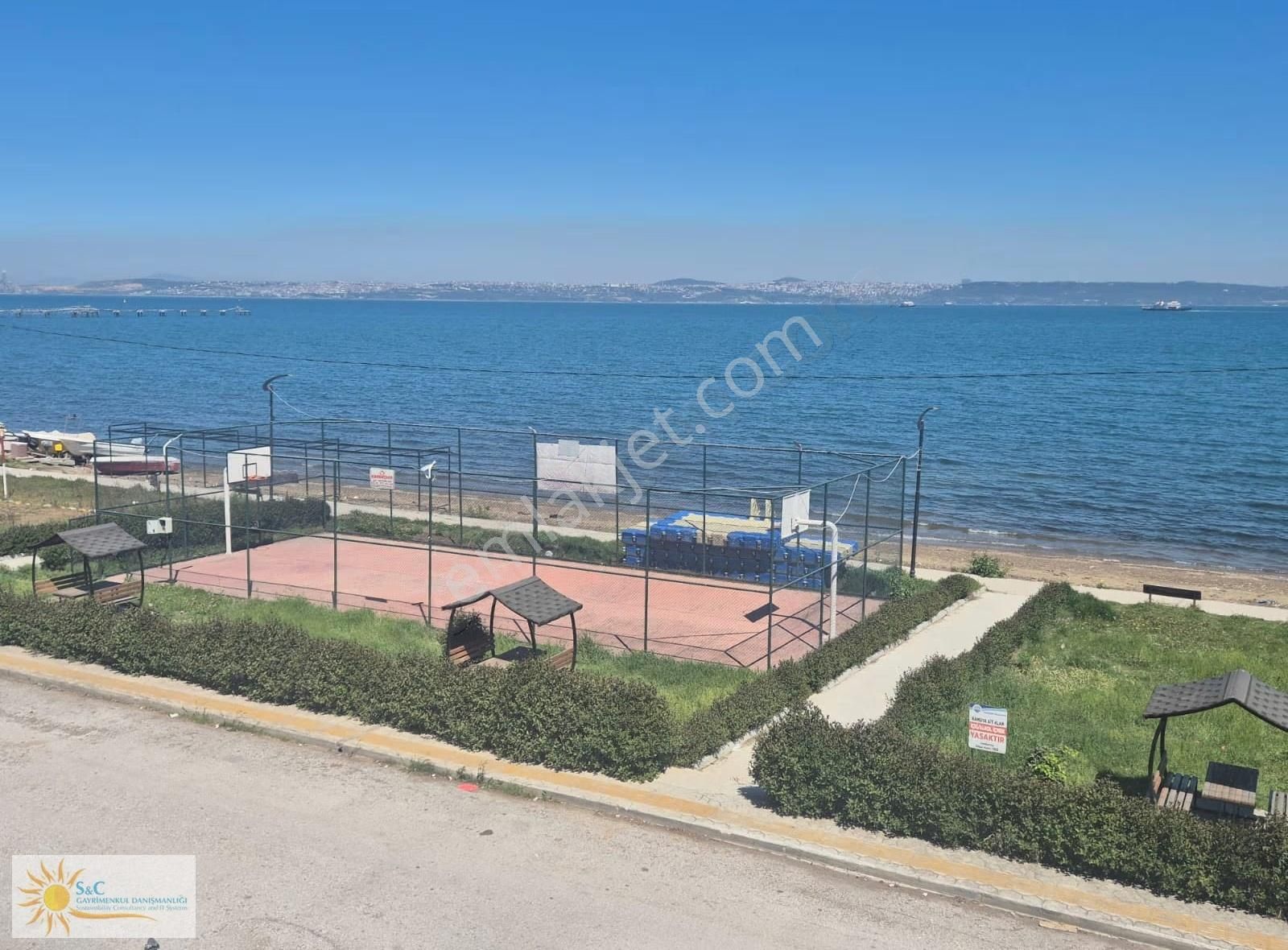 Yalova Taşköprü'de Zuhalkent'te Denize Sıfır İçi Temiz 2+1 - Görsel 23