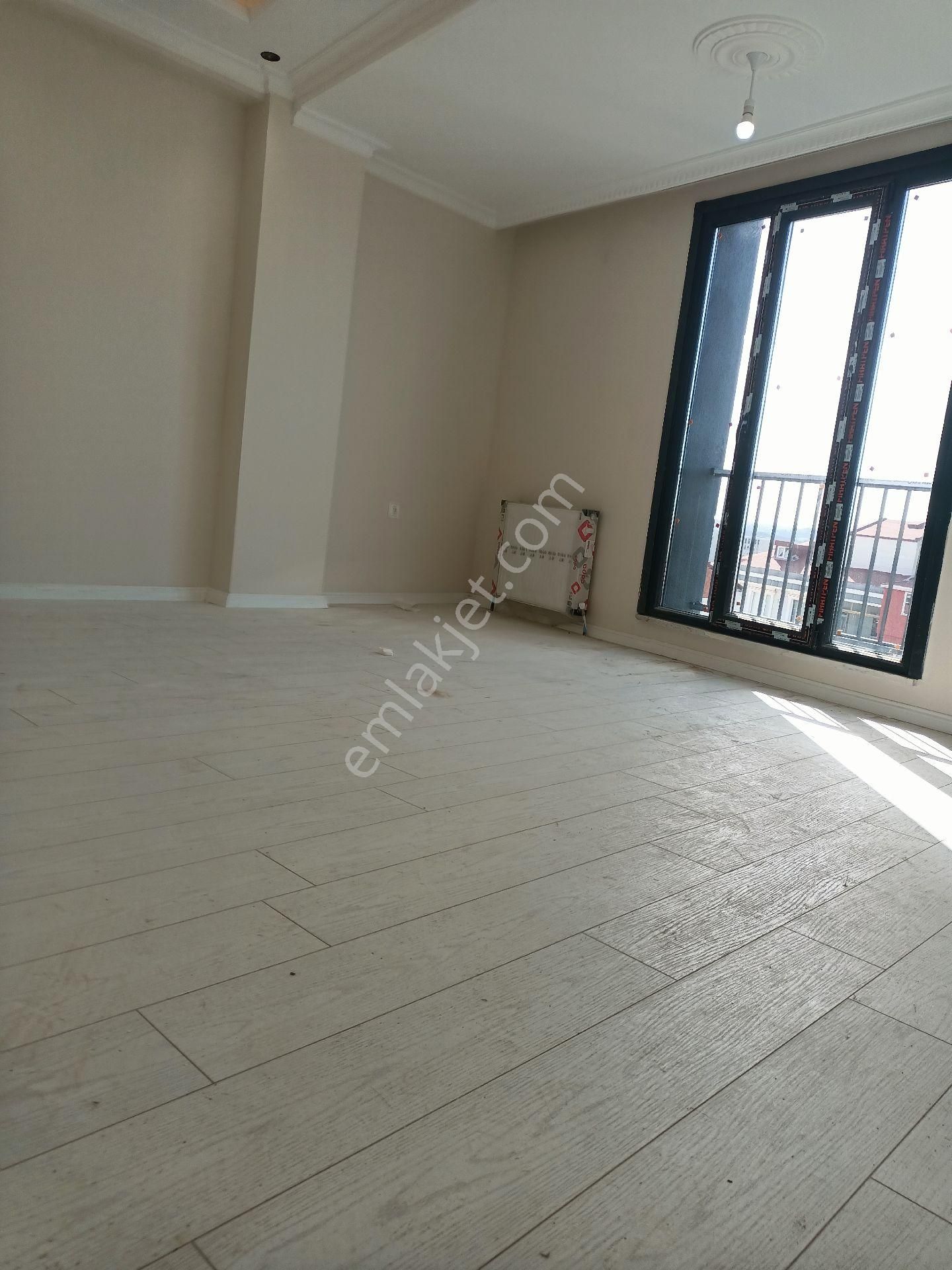 Arnavutköy Taşoluk Mahallesi'nde Satılık 2+1 85 Metre 0 - Görsel 4