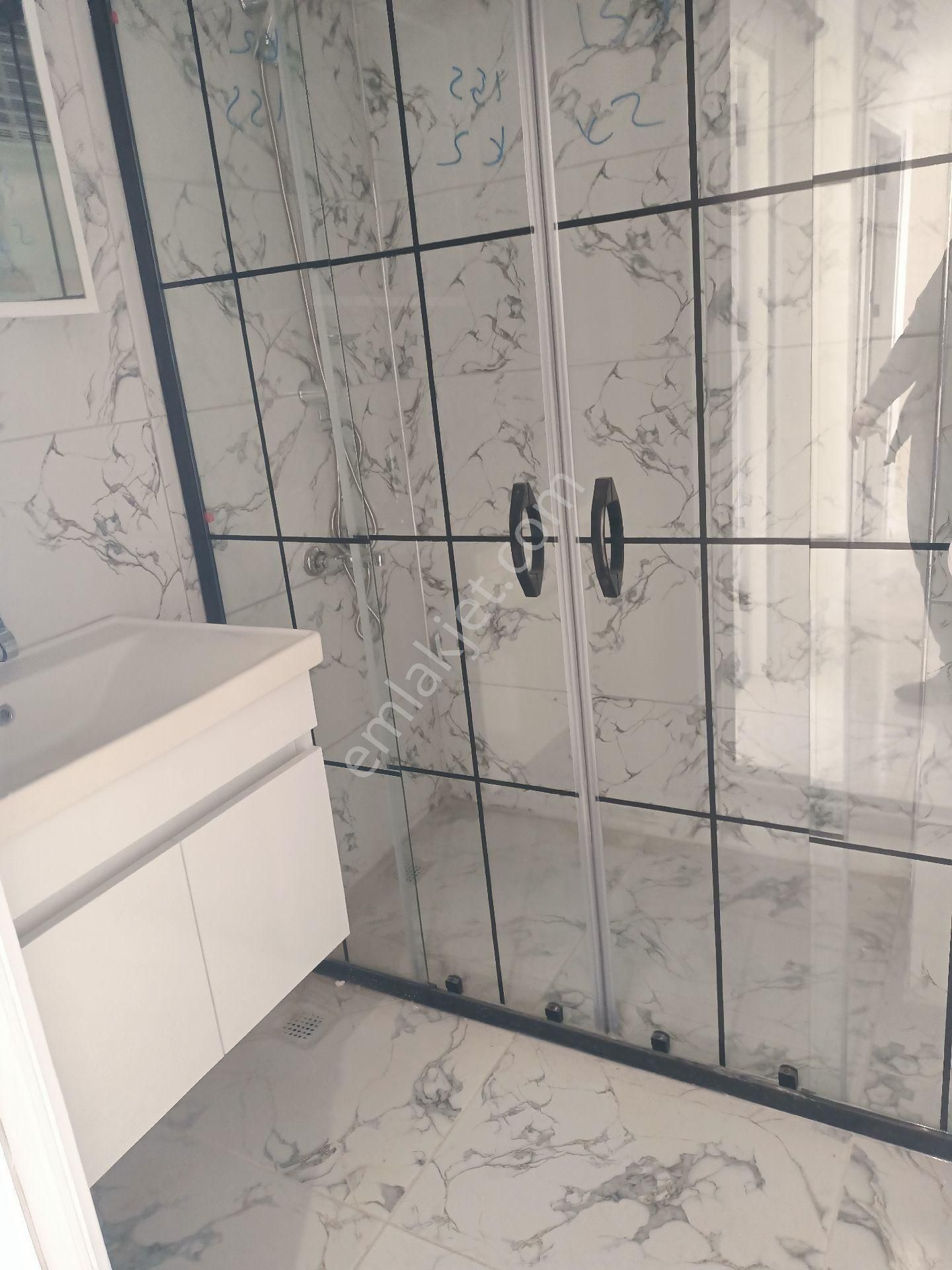 Arnavutköy Taşoluk Mahallesi'nde Satılık 2+1 85 Metre 0 - Görsel 8