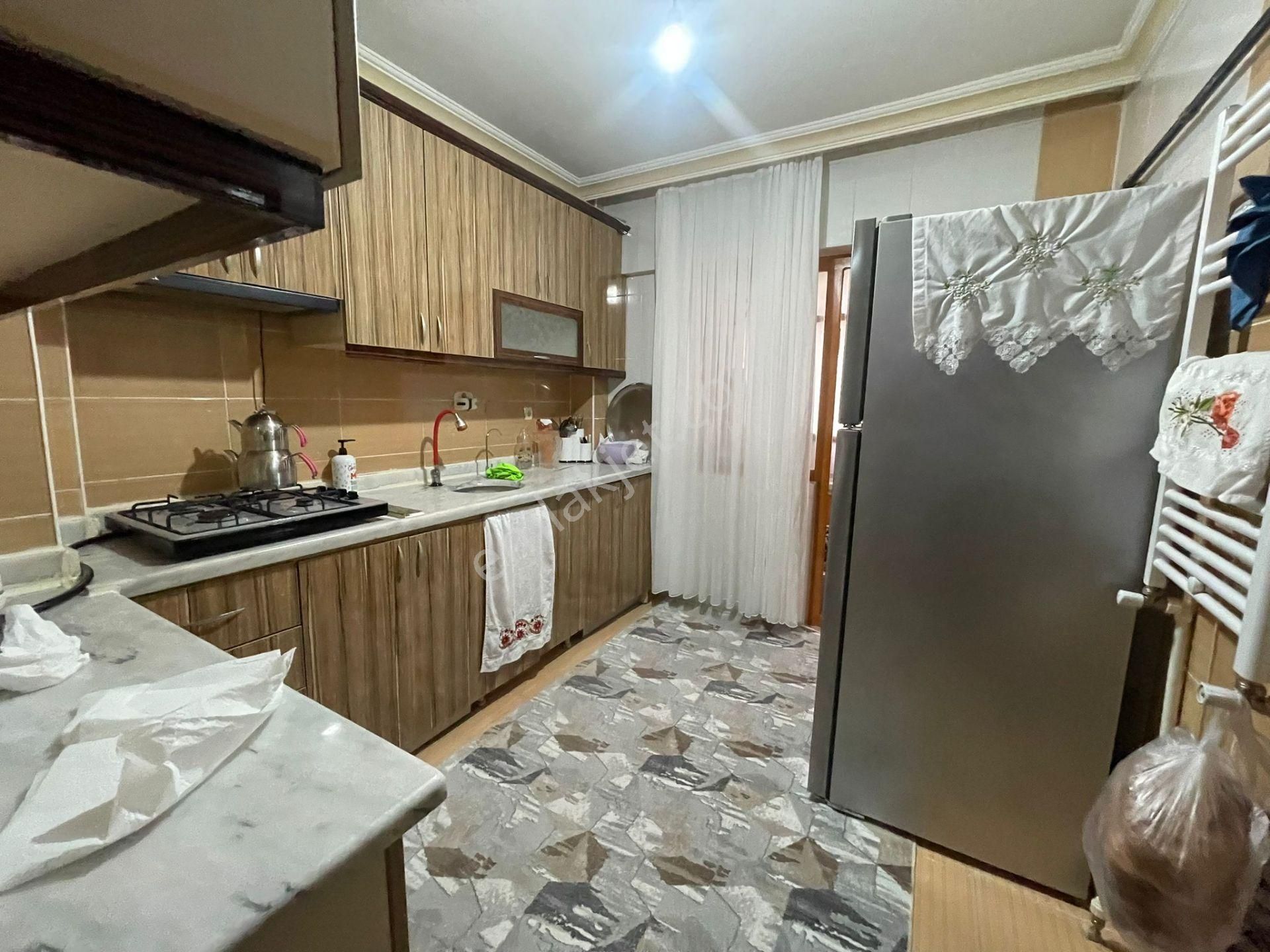 Sincan Pınarbaşı Mhde 3+1 Yapılı Ara Kat Ön Cephe Harika Konumda Daire - Görsel 2