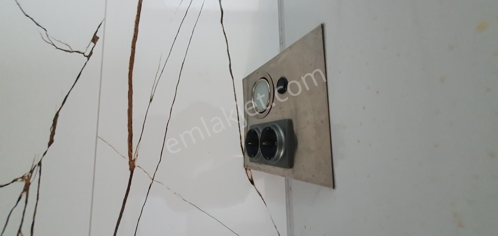 Gazi Yakup Satar Cd. Üzeri Geniş, Ebeveyn Banyolu Satılık 3+1 - Görsel 19