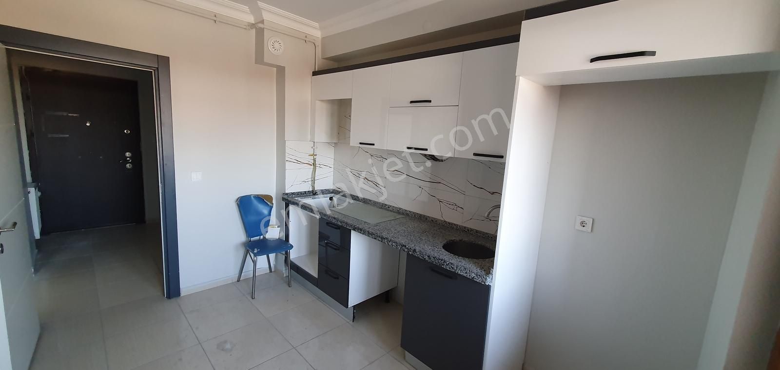 Gazi Yakup Satar Cd. Üzeri Geniş, Ebeveyn Banyolu Satılık 3+1