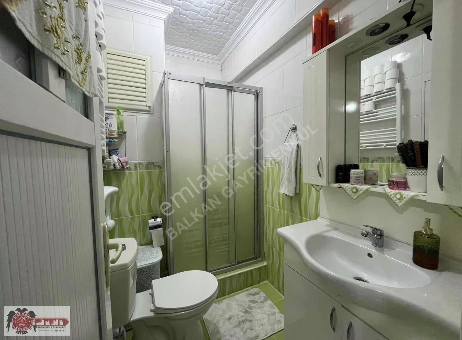 Bayrampaşa Orta Mah. Bağlar Cad. Çok Yakın 2+1 Satılık Daire - Görsel 7