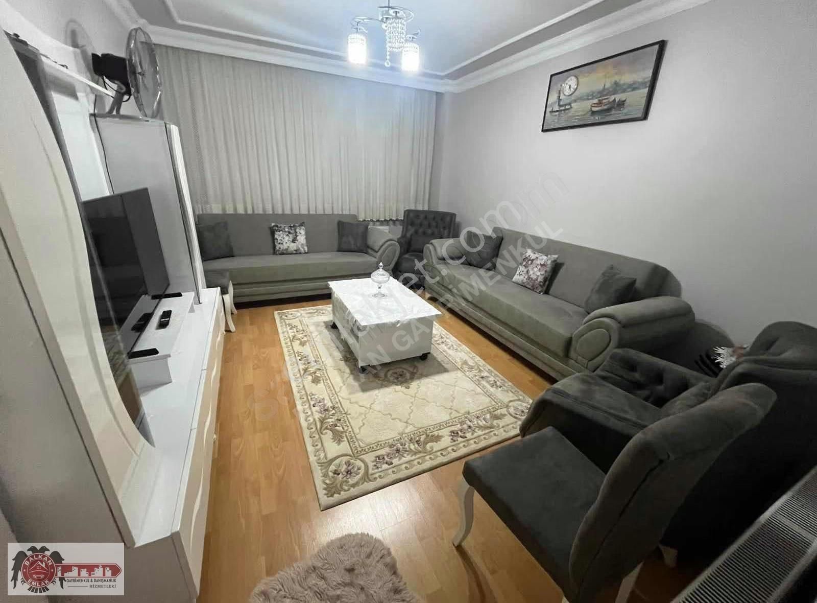 Bayrampaşa Orta Mah. Bağlar Cad. Çok Yakın 2+1 Satılık Daire - Görsel 3