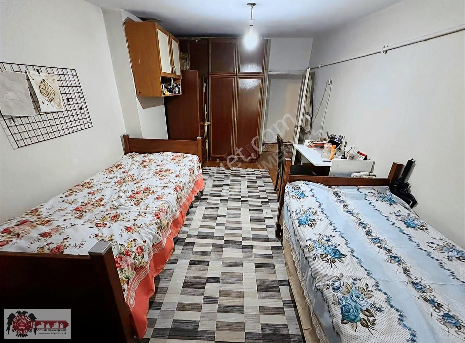 Bayrampaşa Orta Mah. Yeşil Sokakta 2+1 Satılık Çatı Katı Daire - Görsel 10