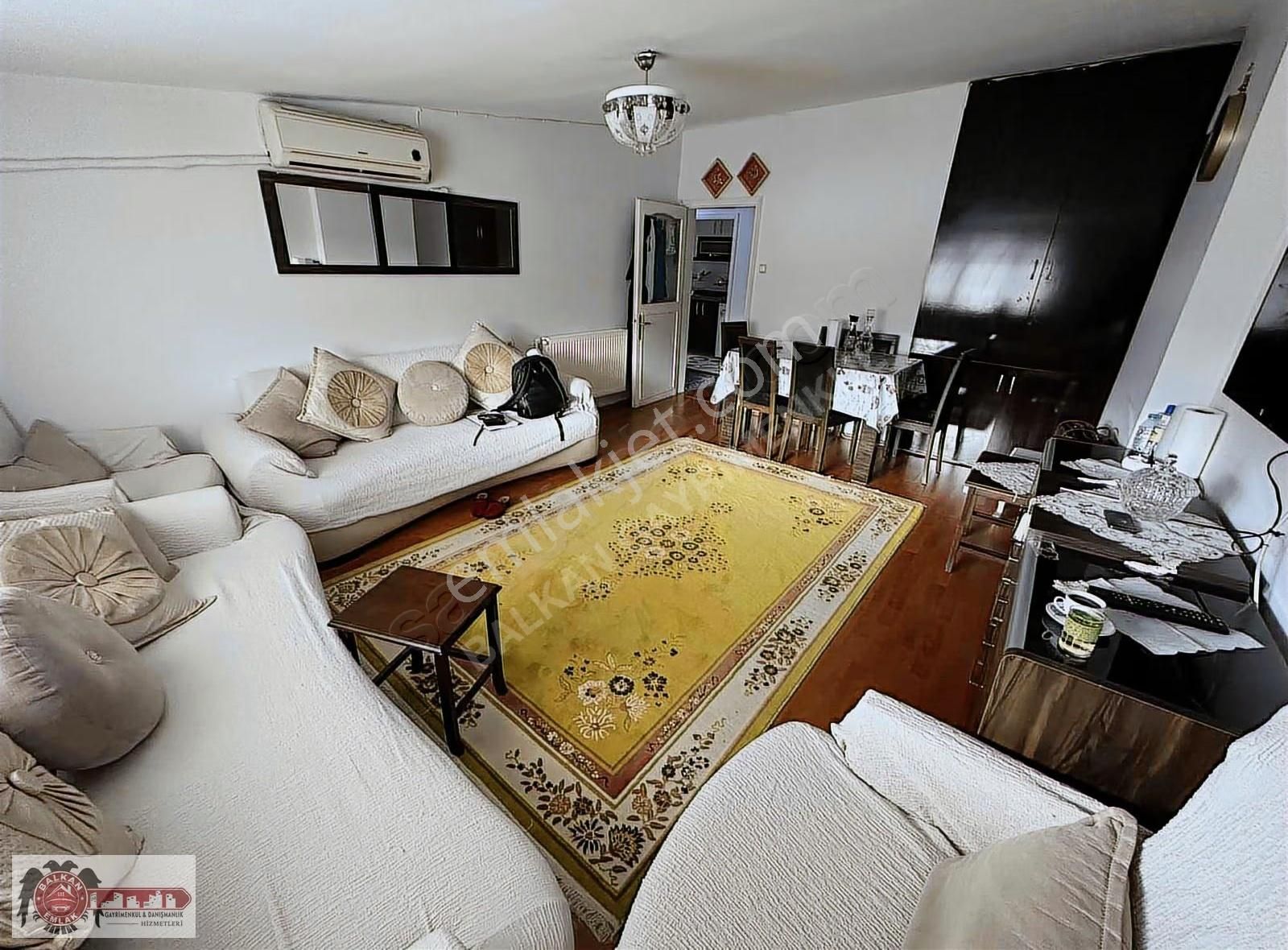 Bayrampaşa Orta Mah. Yeşil Sokakta 2+1 Satılık Çatı Katı Daire - Görsel 12