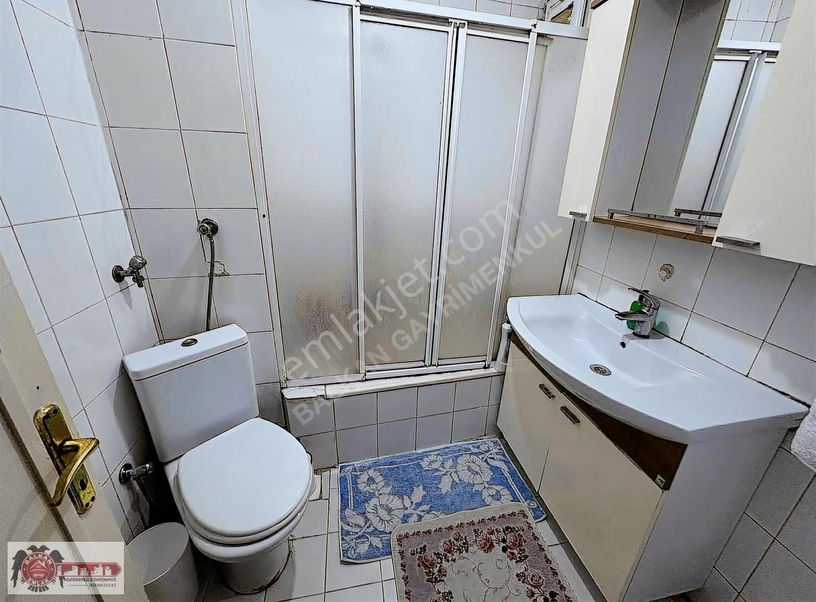 Bayrampaşa Orta Mah. Yeşil Sokakta 2+1 Satılık Çatı Katı Daire - Görsel 2