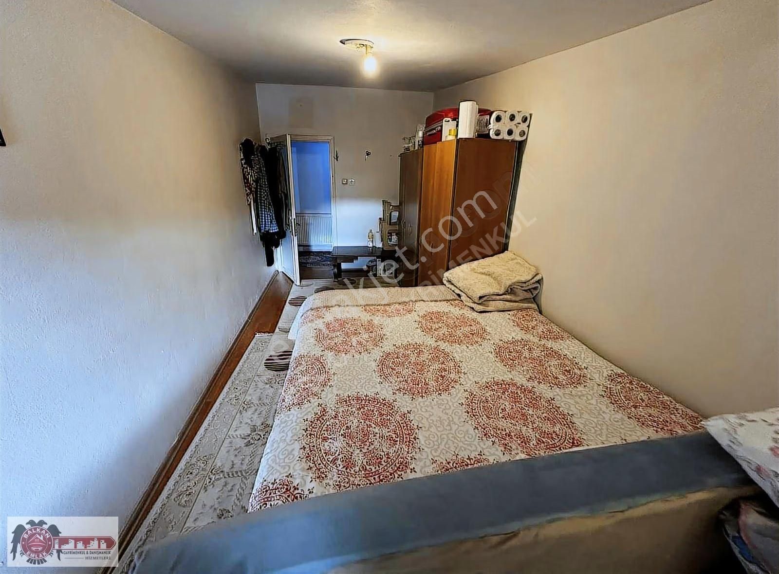 Bayrampaşa Orta Mah. Yeşil Sokakta 2+1 Satılık Çatı Katı Daire - Görsel 7