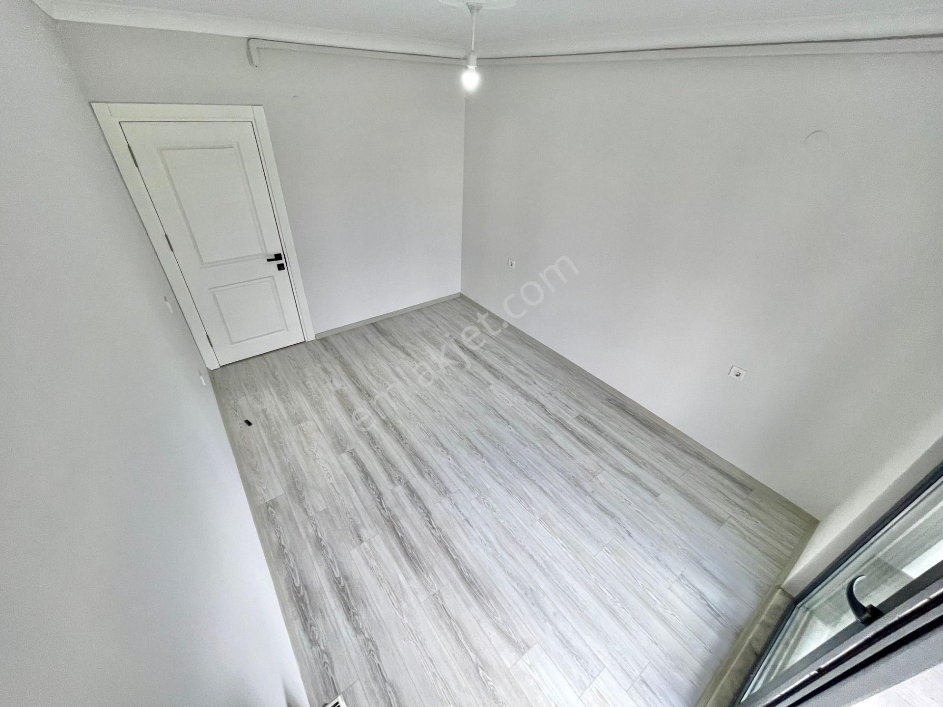 Berkay Demirel'den Altınkumda Kapalı Otoparklı Geniş Balkon 2+1 Daire - Görsel 27