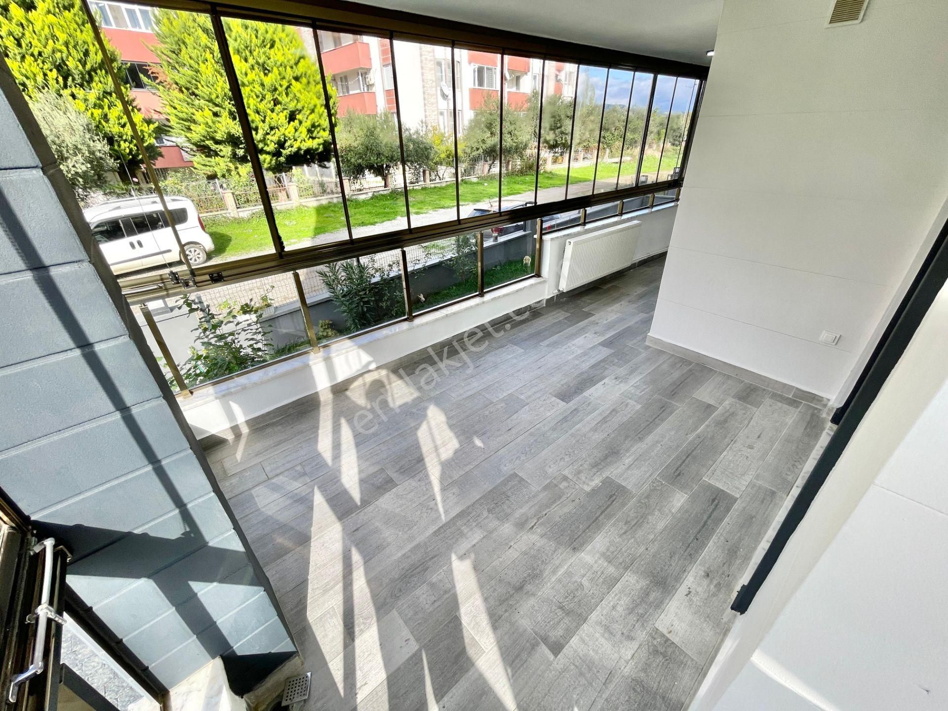 Berkay Demirel'den Altınkumda Kapalı Otoparklı Geniş Balkon 2+1 Daire