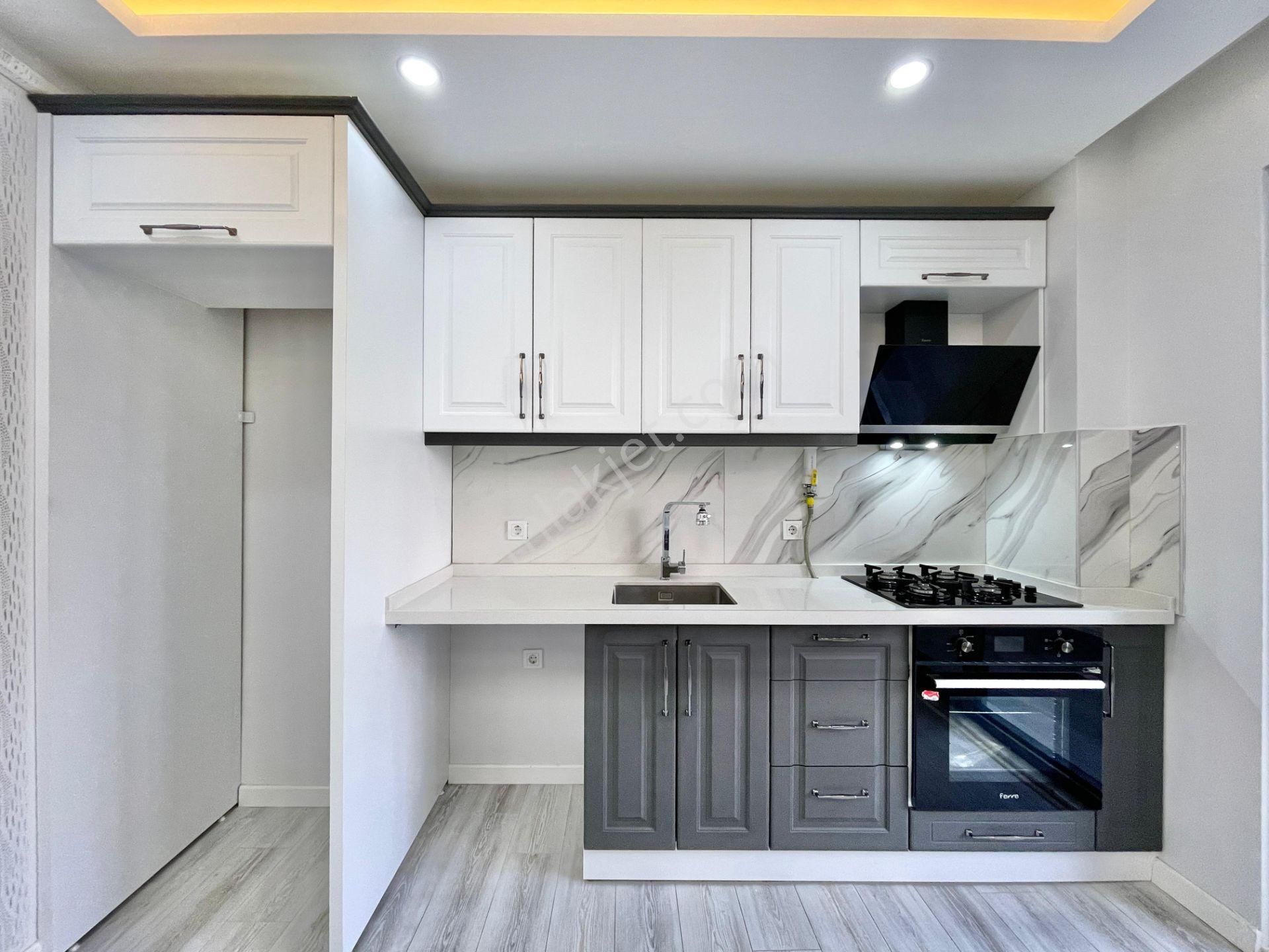 Berkay Demirel'den Altınkumda Kapalı Otoparklı Geniş Balkon 2+1 Daire - Görsel 15