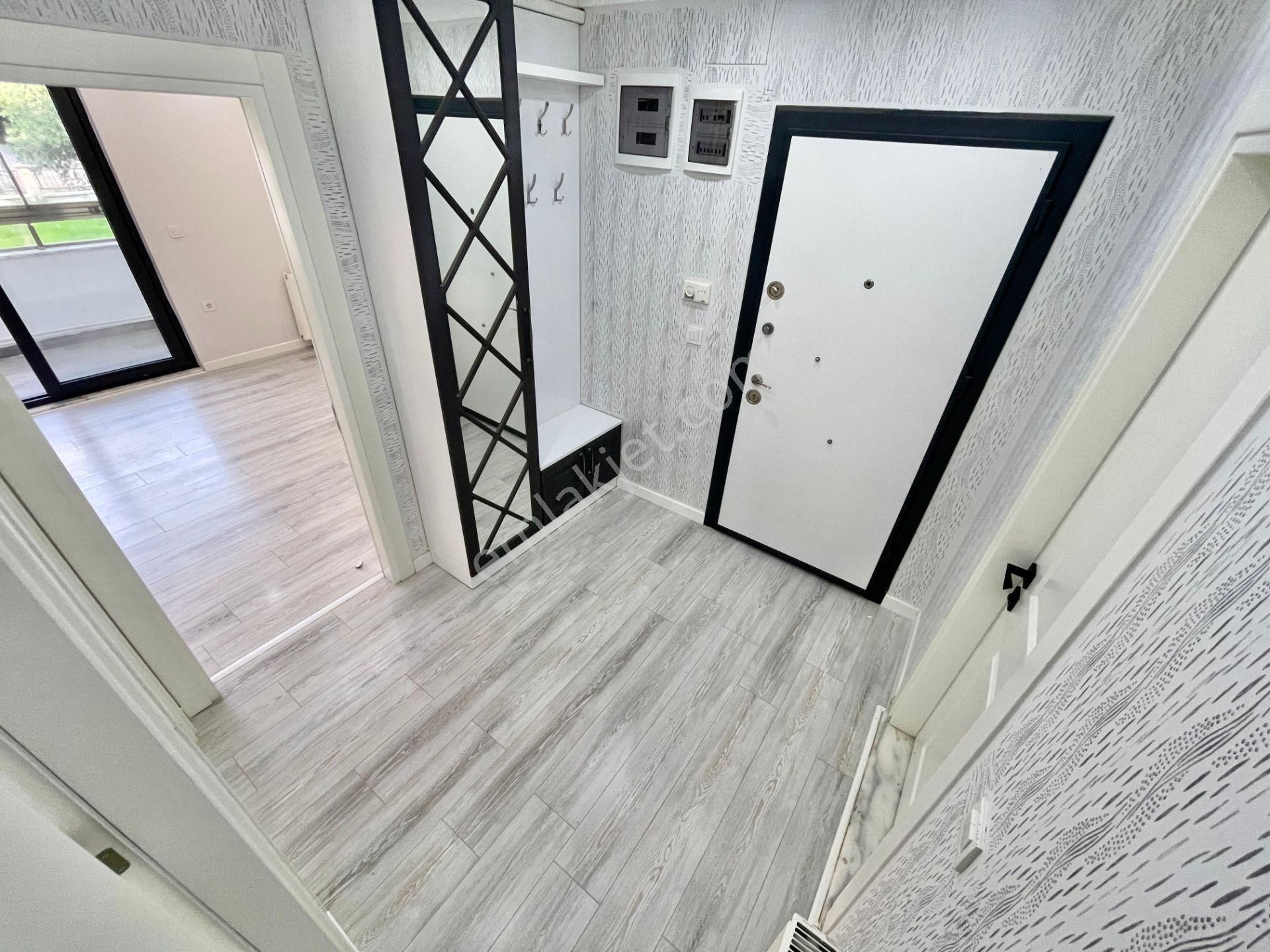 Berkay Demirel'den Altınkumda Kapalı Otoparklı Geniş Balkon 2+1 Daire - Görsel 5