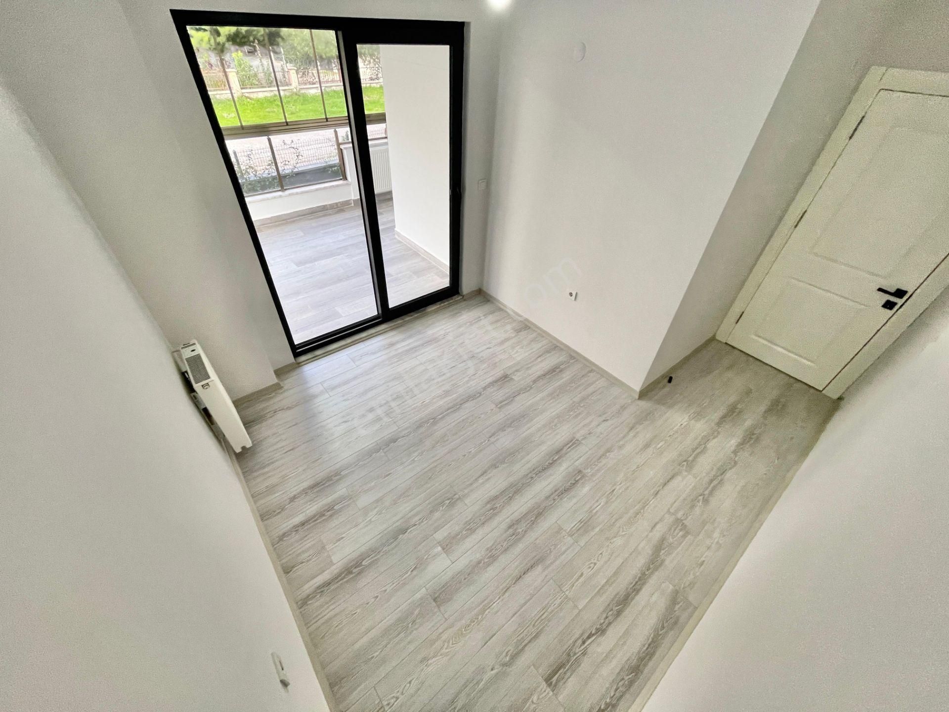 Berkay Demirel'den Altınkumda Kapalı Otoparklı Geniş Balkon 2+1 Daire - Görsel 31