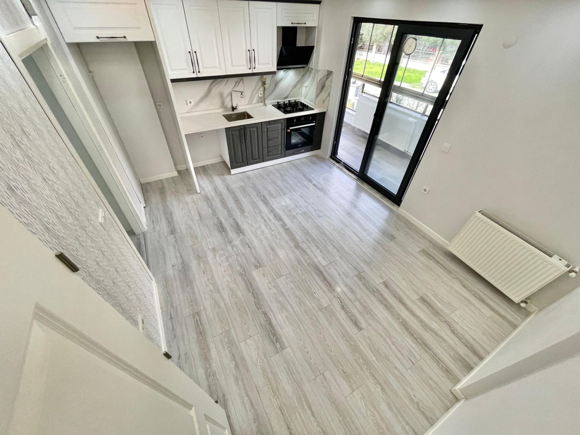 Berkay Demirel'den Altınkumda Kapalı Otoparklı Geniş Balkon 2+1 Daire - Görsel 7