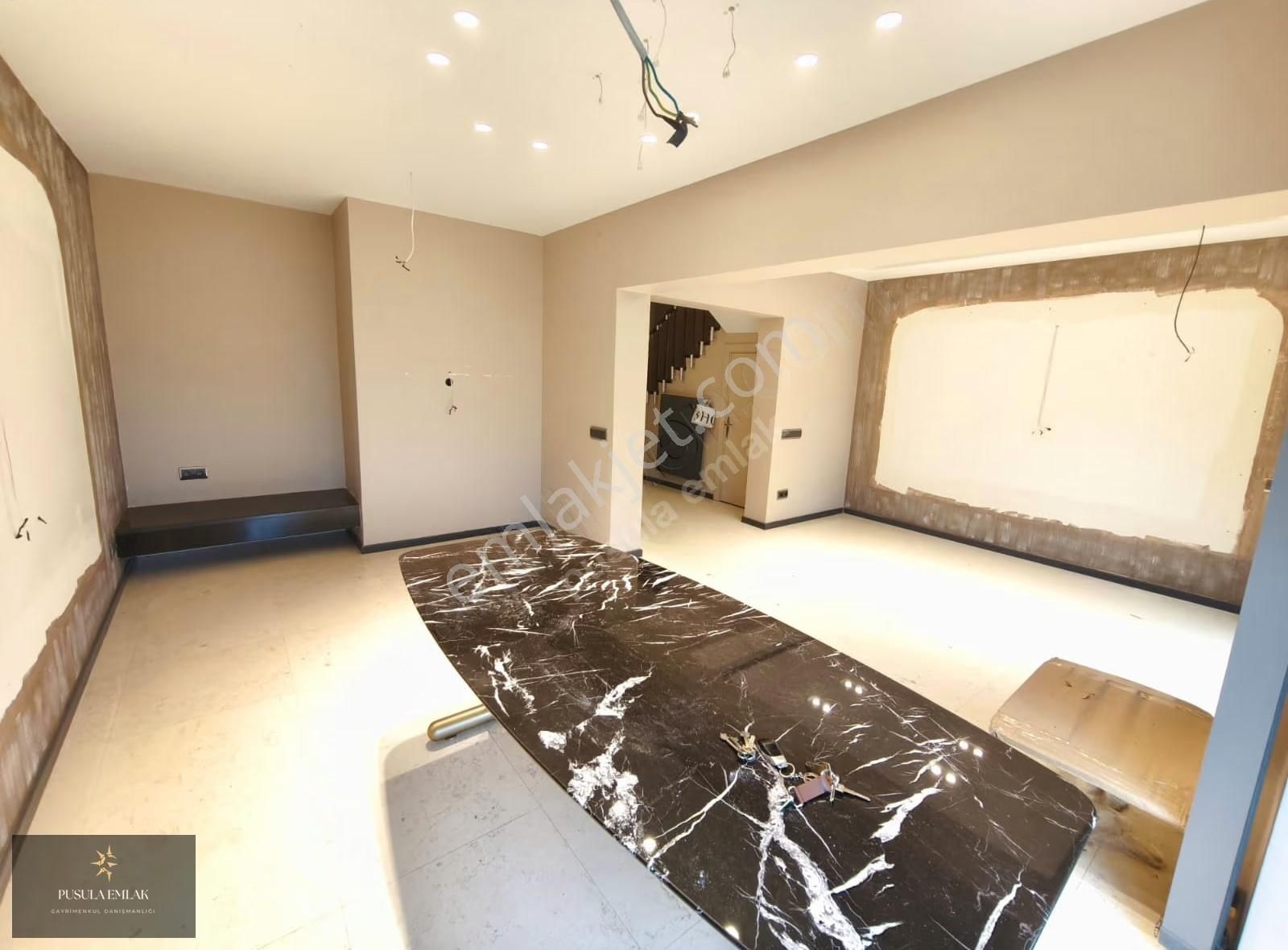 Florya Basın Köy Merkezi Konumda 3+1 175m² Müstakil Bahçeli - Görsel 24