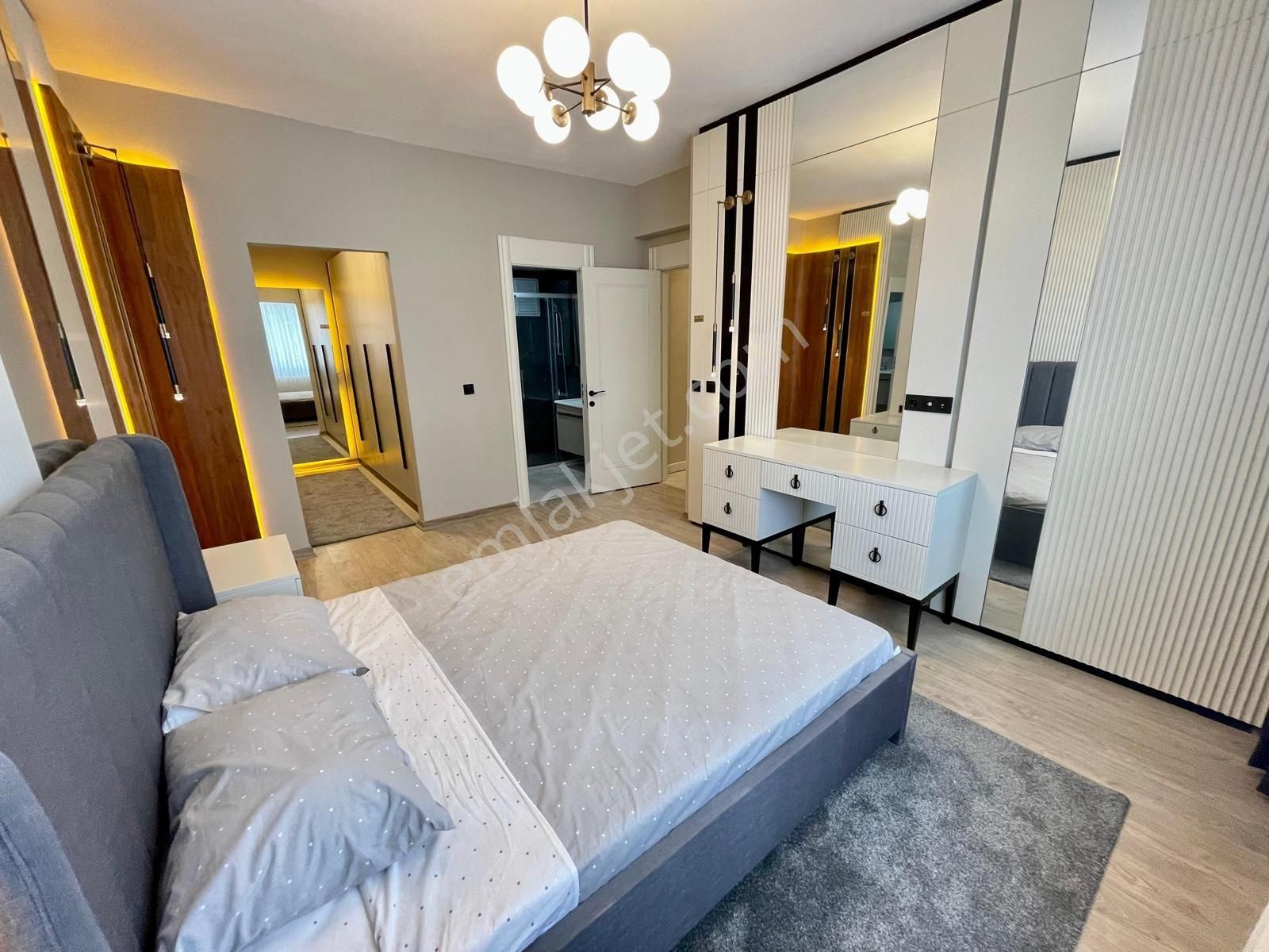 Ünsal'dan__süper Site Daire__7/24 Güvenlik__4+1__peyzaj Cephe - Görsel 12