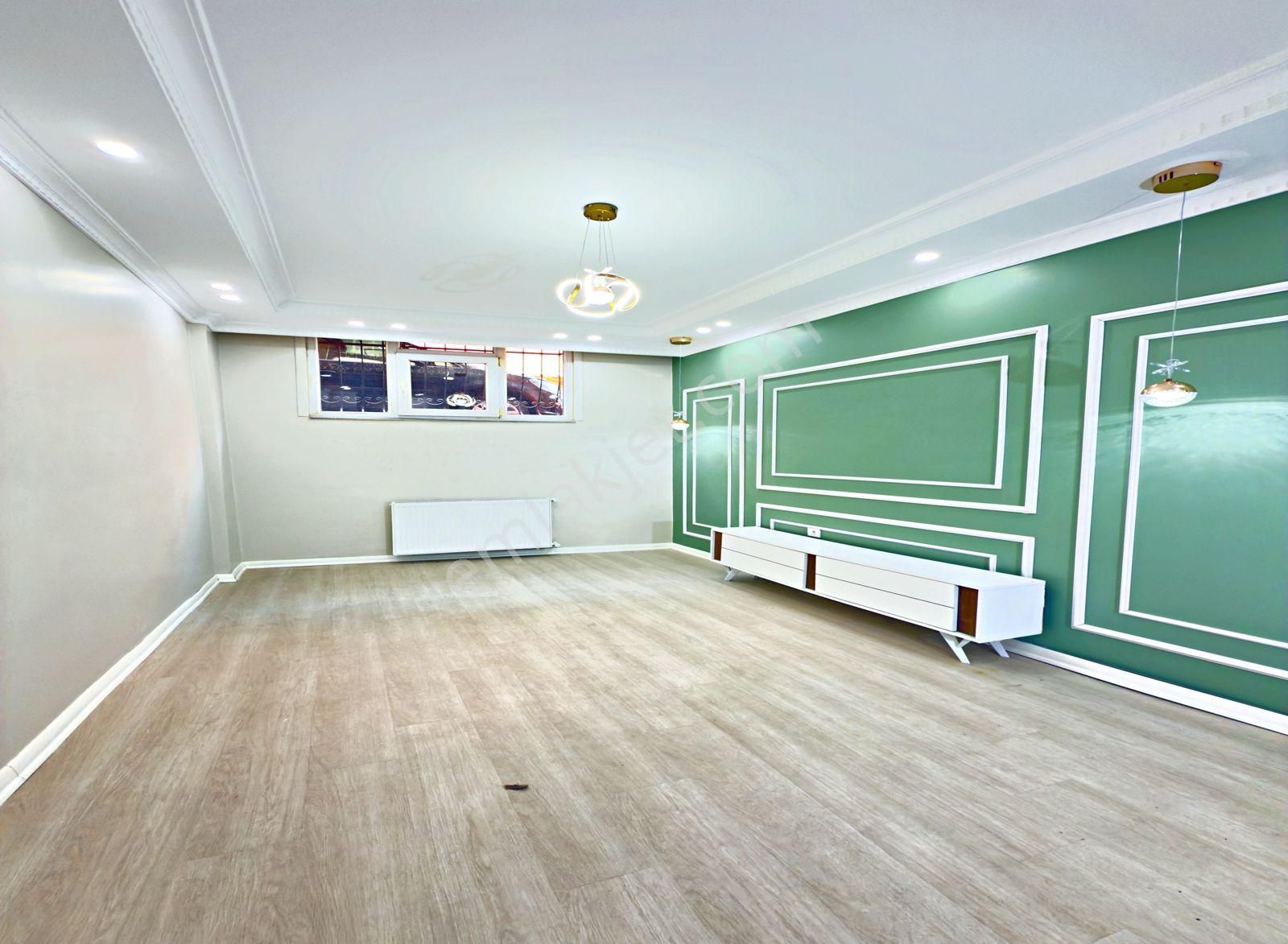 Talatapaşa Mahallesi Metrobüse Yürüme Mesafesinde Bahçeli 2+1 Daire!!