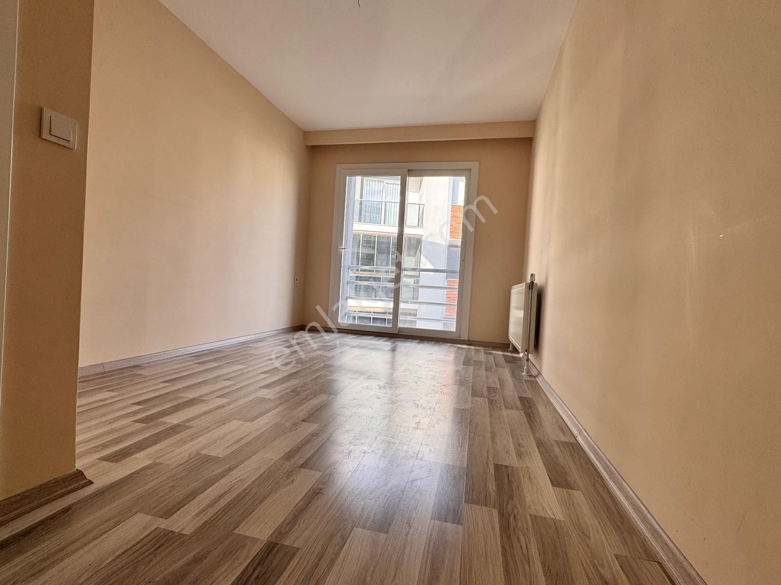 Kuşadası Değirmendere Havuzlu Doğalgazlı Sitede 2+1 - Görsel 9