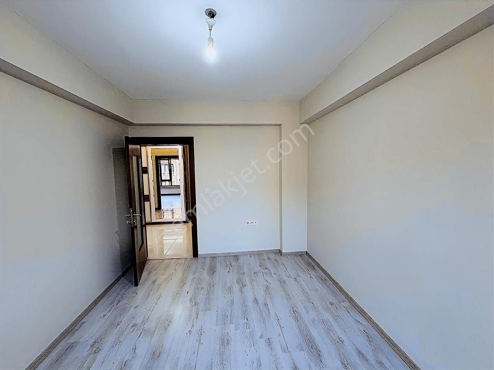 Sağlam Emlaktan Hastane Arkasında Satılık Lüks 4+1 Daire - Görsel 12