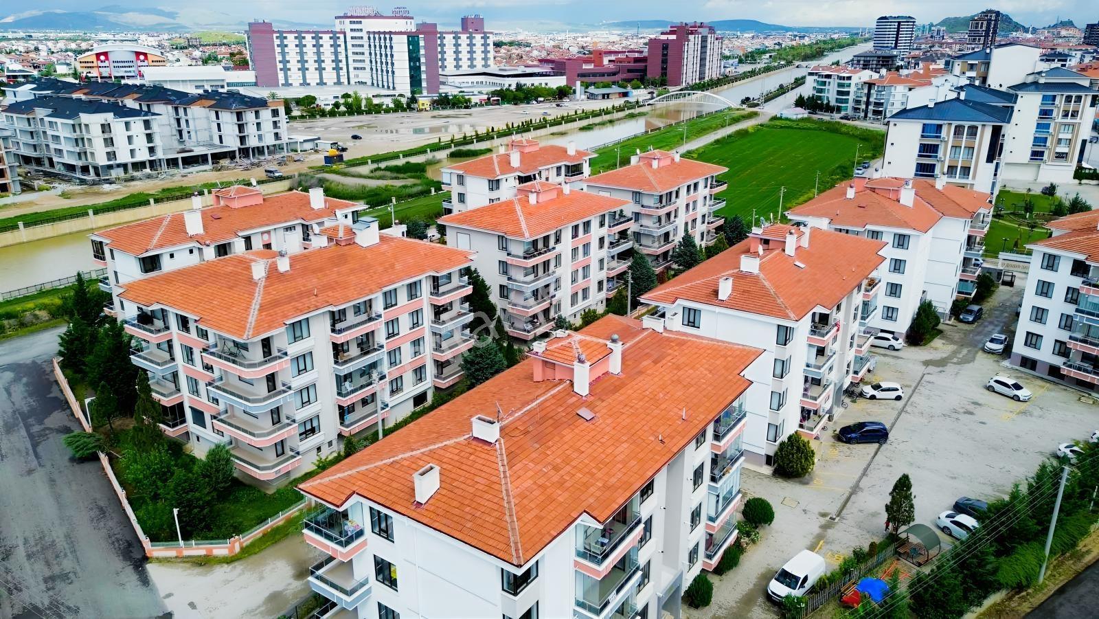Sağlam Emlaktan Hastane Arkasında Satılık Lüks 4+1 Daire - Görsel 5