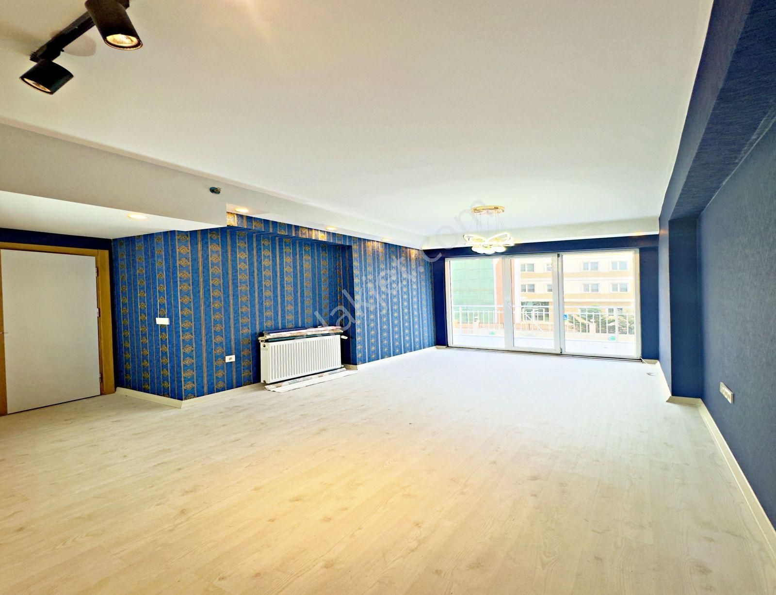 Metrobüse Yürüme Mesafesi Teraslı 2+1 Siteiçi Daire - Görsel 5