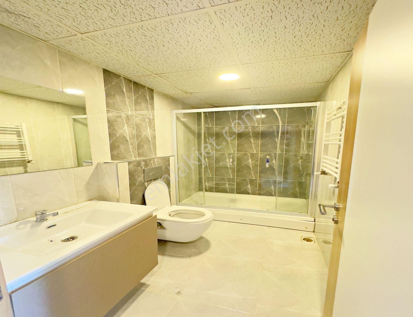 Metrobüse Yürüme Mesafesi Teraslı 2+1 Siteiçi Daire - Görsel 11