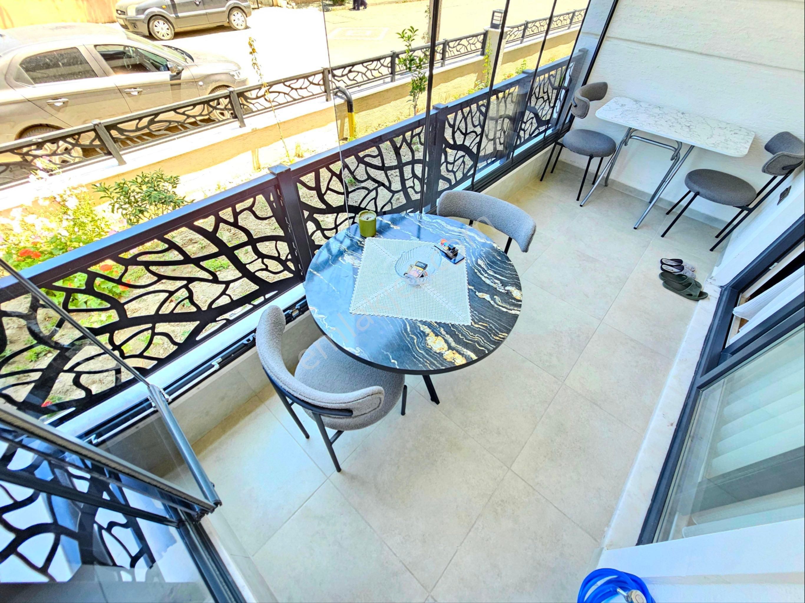 Gürsoy'dan Pazar Pazarında Denize 300m Full Eşyalı Ön Cephe 1+1 - Görsel 6