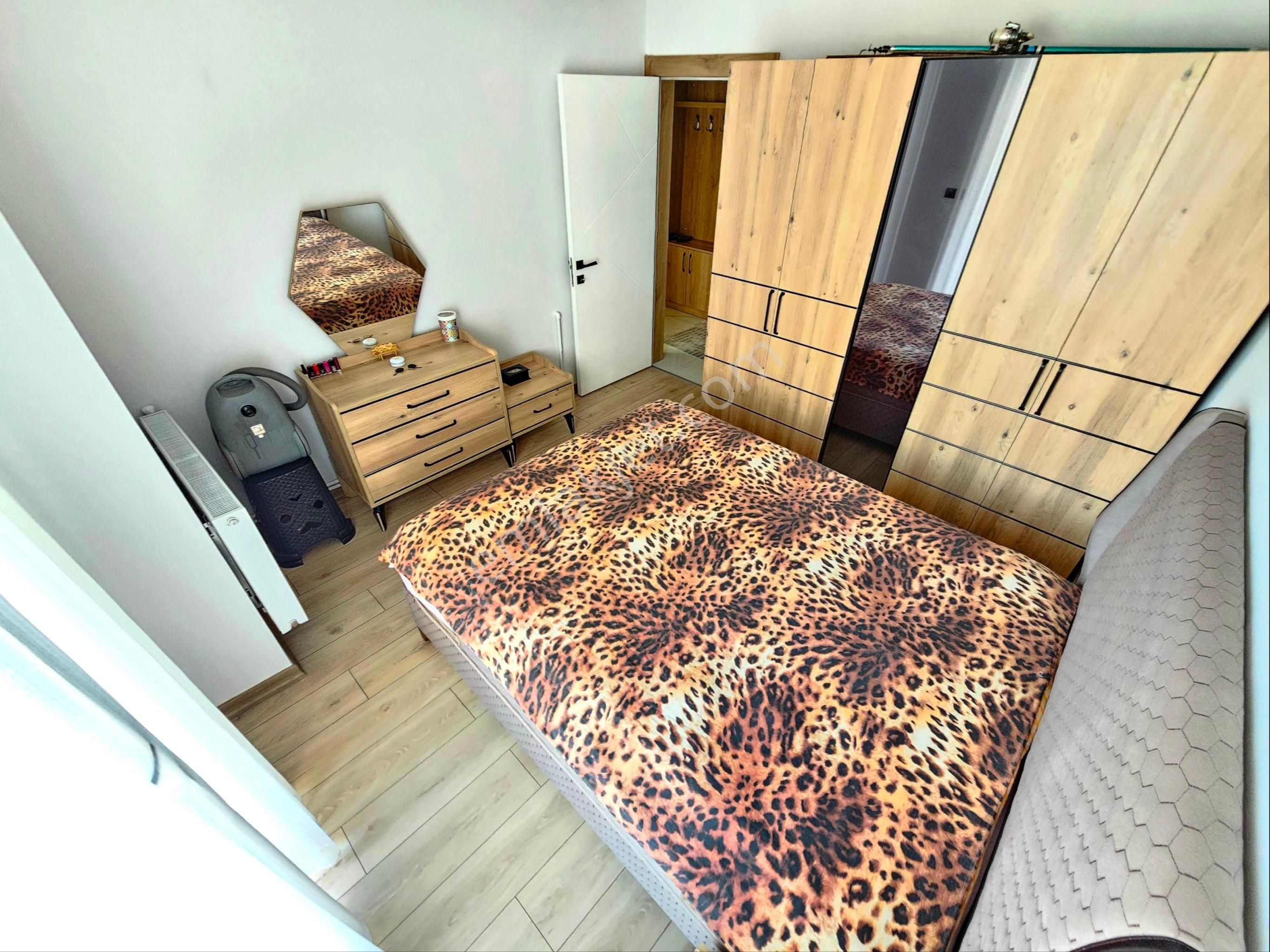 Gürsoy'dan Pazar Pazarında Denize 300m Full Eşyalı Ön Cephe 1+1 - Görsel 23