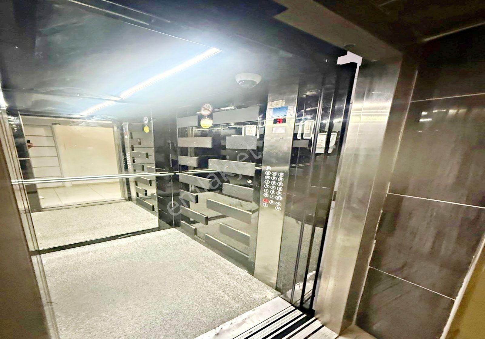 Barbaros Hayrettin Paşa Mah. Site İçi 1+1 Arakat Metrobüse 9 Dk Mesafe Daire - Görsel 16