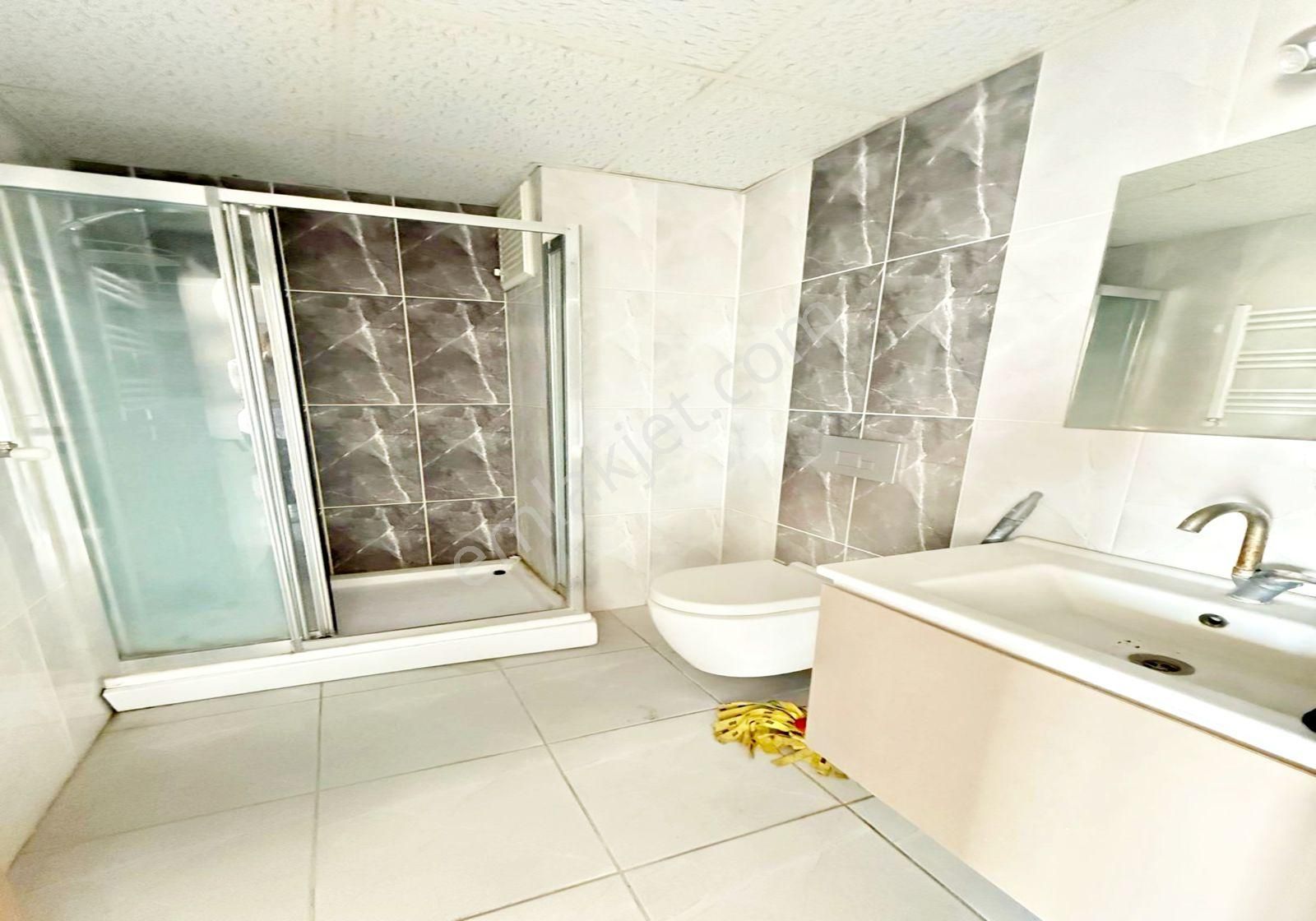 Barbaros Hayrettin Paşa Mah. Site İçi 1+1 Arakat Metrobüse 9 Dk Mesafe Daire - Görsel 12