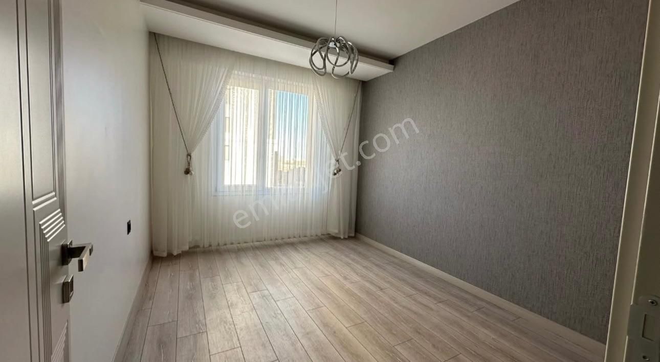 Sahibinden Maltepe Bağlarbaşı Mah Kiralık 3+1 Daire - Görsel 11