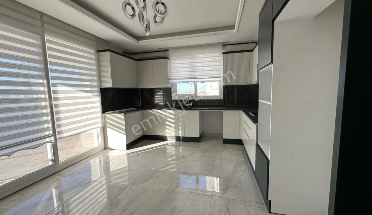 Sahibinden Maltepe Bağlarbaşı Mah Kiralık 3+1 Daire - Görsel 2