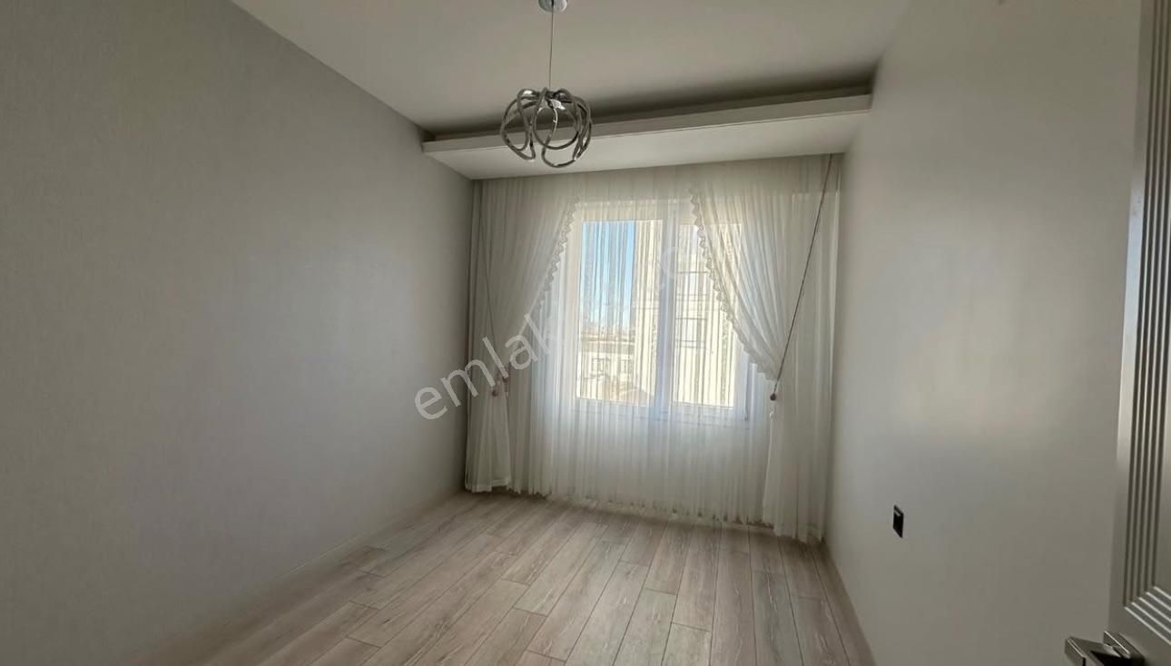 Sahibinden Maltepe Bağlarbaşı Mah Kiralık 3+1 Daire - Görsel 12