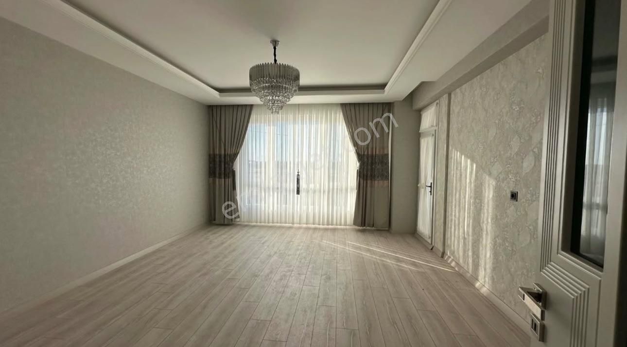 Sahibinden Maltepe Bağlarbaşı Mah Kiralık 3+1 Daire - Görsel 6