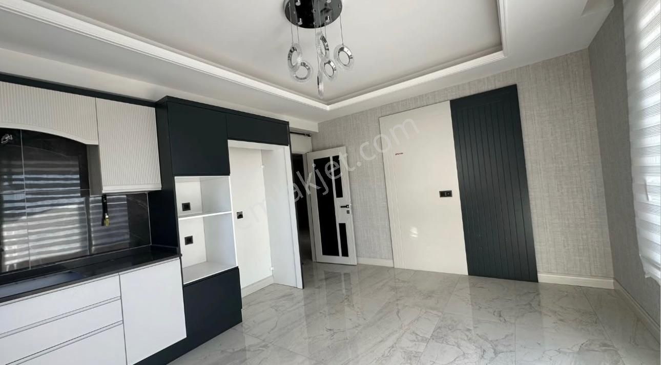 Sahibinden Maltepe Bağlarbaşı Mah Kiralık 3+1 Daire - Görsel 4