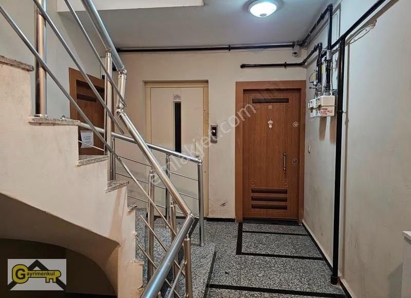 Beylikdüzü Yakuplu İş Merkezi Katnda Kiralık 2+1 Daire - Görsel 10