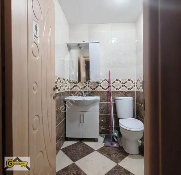 Beylikdüzü Yakuplu İş Merkezi Katnda Kiralık 2+1 Daire - Görsel 19