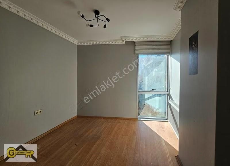 Beylikdüzü Yakuplu İş Merkezi Katnda Kiralık 2+1 Daire - Görsel 12