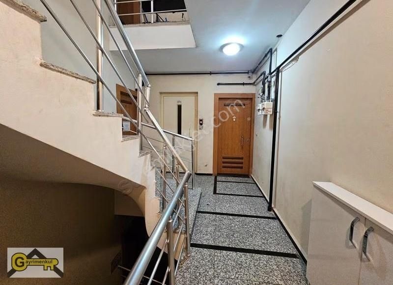 Beylikdüzü Yakuplu İş Merkezi Katnda Kiralık 2+1 Daire - Görsel 30