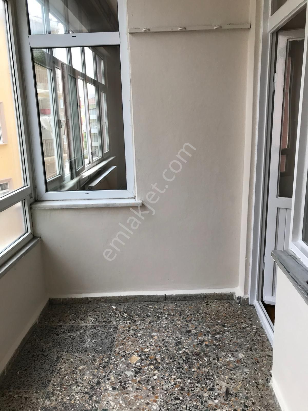 Kocamustafapaşa Da Kiralık Cadde Üstü 2+1 Geniş Aileye Uygun Kiralık Daire - Görsel 17