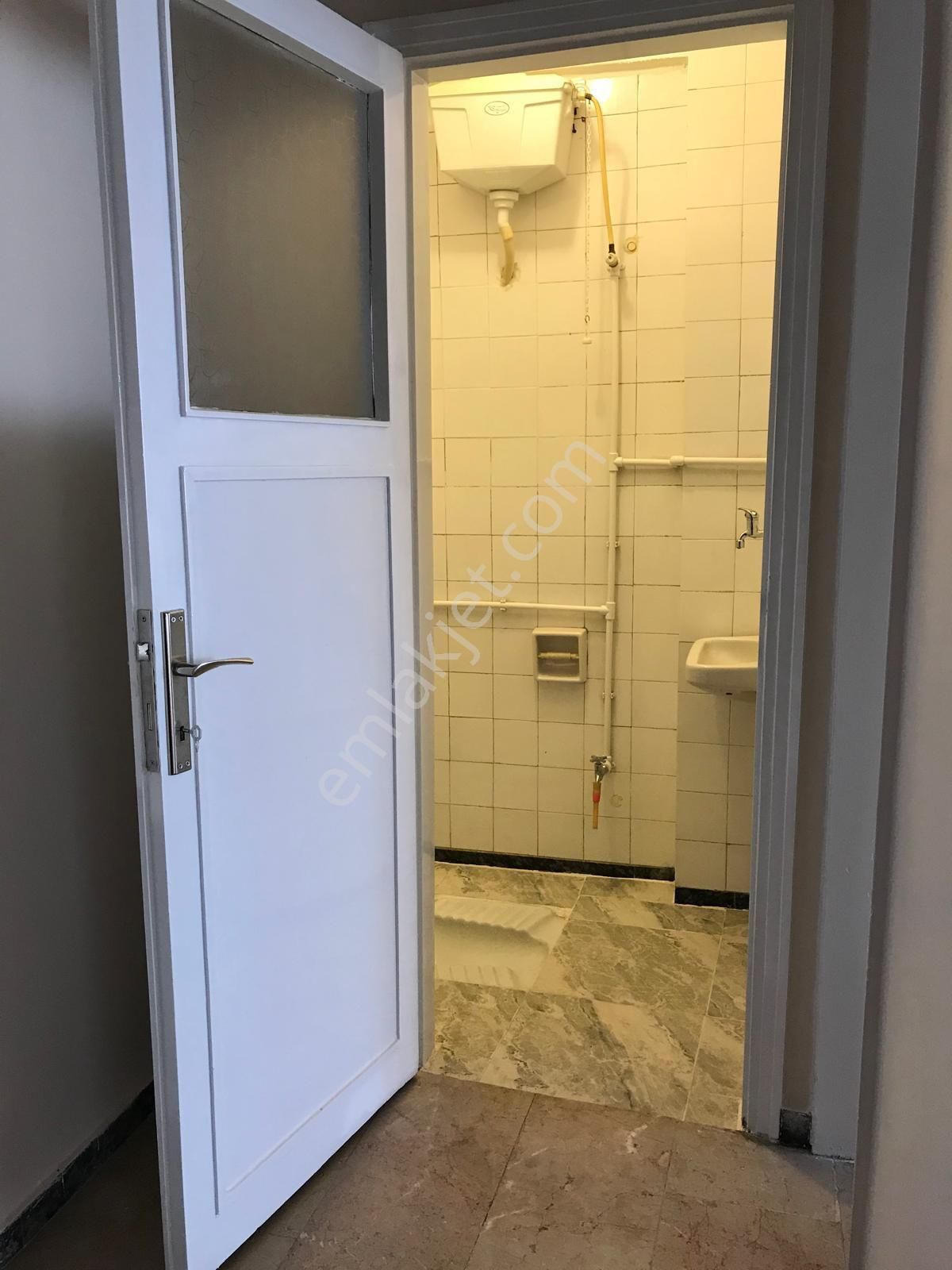 Kocamustafapaşa Da Kiralık Cadde Üstü 2+1 Geniş Aileye Uygun Kiralık Daire - Görsel 7