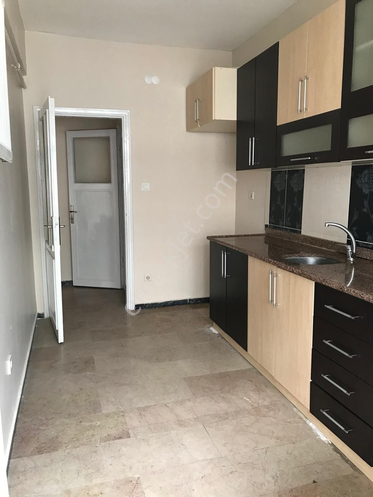 Kocamustafapaşa Da Kiralık Cadde Üstü 2+1 Geniş Aileye Uygun Kiralık Daire - Görsel 6