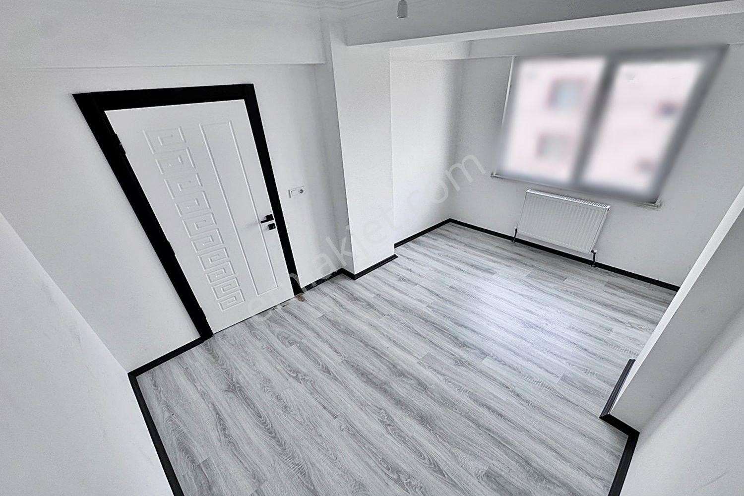 Akyüz Gayrimenkul Den; Merkezı Konumda Iskanlı,kombılı Satılık 2+1 Daire - Görsel 13