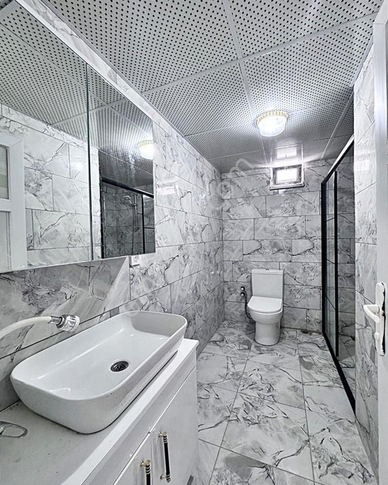 Akyüz Gayrimenkul Den; Merkezı Konumda Iskanlı,kombılı Satılık 2+1 Daire - Görsel 22