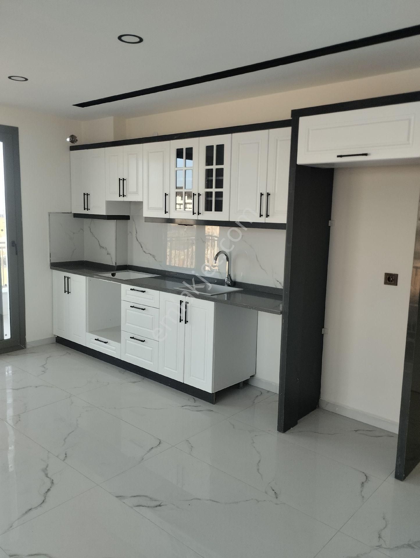 Site İçerisinde Satılık 2+1 Daire - Görsel 2