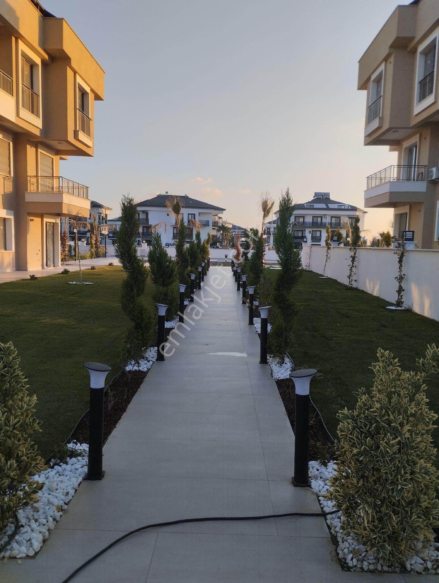 Site İçerisinde Satılık 2+1 Daire