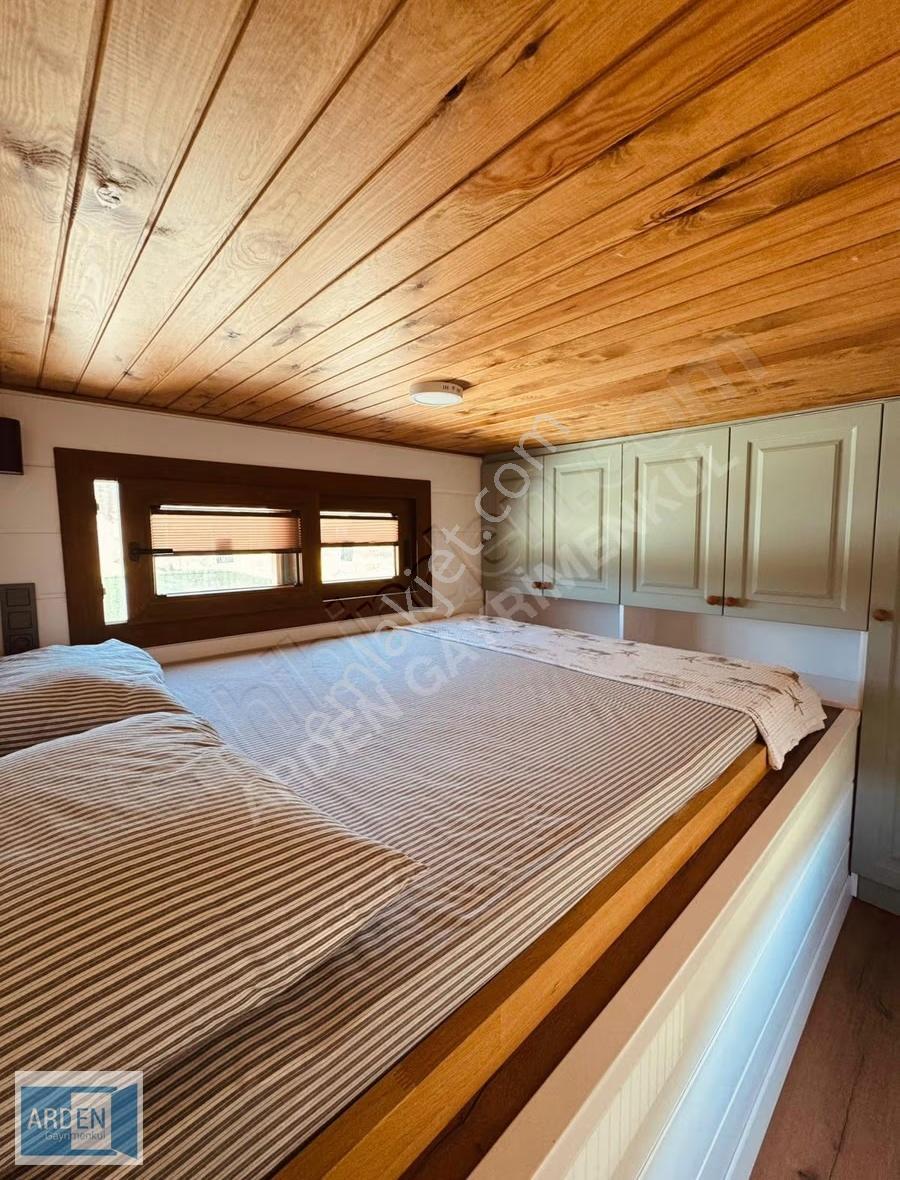 Urla Torasan'da Havuzlu, Eşyalı Tiny House Fırsatı - Görsel 7