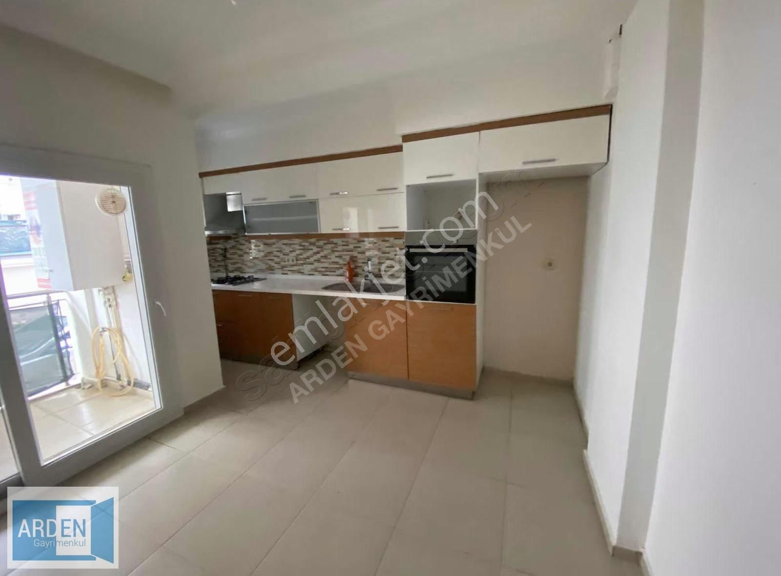 Hıdırlık'ta Satılık 2+1 Daire, 85m², Kapalı Mutfaklı - Görsel 2